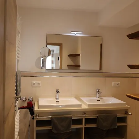 Gaestehof Huber *